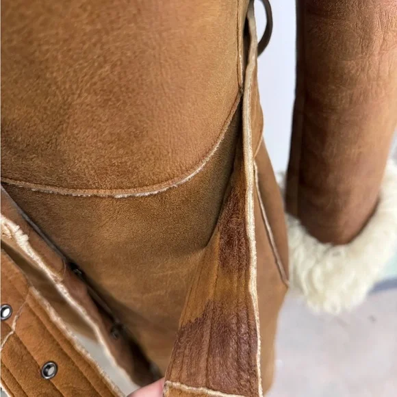 Burberry Sheepskin Penneylane Coat - Picture 8 of 9